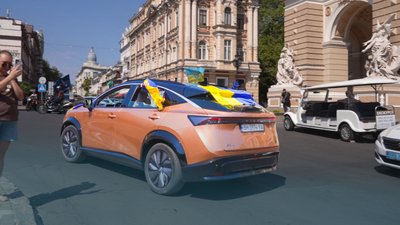 Автопробіг до Дня Незалежності України в центрі Одеси
