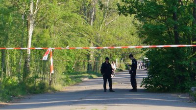 По двоє й у масках. З 4 травня жителі Дніпра можуть гуляти у деяких зелених зонах