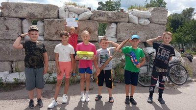 Жителі одного з сіл Чуднівщини придбали та передали воїнам-землякам з Житомирської області автівку Жителі одного з сіл Чуднівщини придбали та передали воїнам-землякам з Житомирської області автівку