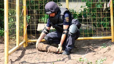 У дворі черкаської багатоповерхівки знайшли боєприпас