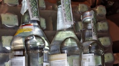 На Львівщині викрили мережу збуту фальсифікованого алкоголю і сигарет