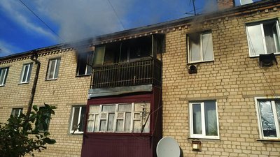 На Дніпропетровщині з будинку, що горів, врятували матір з дитиною