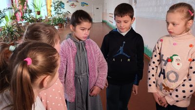 Інна Скаржинець на перервах не сумує Інна Скаржинець на перервах не сумує