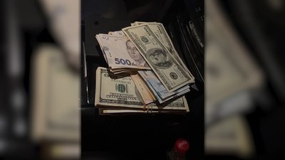 ДБР затримало податківця із Житомирщини на хабарі у 200 тисяч гривень