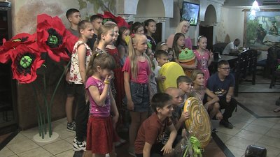 У Запоріжжі багатодітна родина влаштовує благодійні обіди для дітей-переселенців