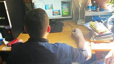 Кіберполіція викрила жительку Коломиї, яка поширювала заборонену символіку СРСР Кіберполіція викрила жительку Коломиї, яка поширювала заборонену символіку СРСР