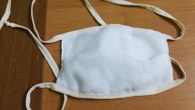 Херсонська дизайнерка шиє захисні маски для всіх охочих Херсонська дизайнерка шиє захисні маски для всіх охочих