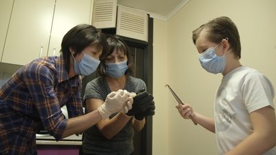 Вінницька письменниця прихистиле у себе вдома вісім кажанів Вінницька письменниця прихистиле у себе вдома вісім кажанів