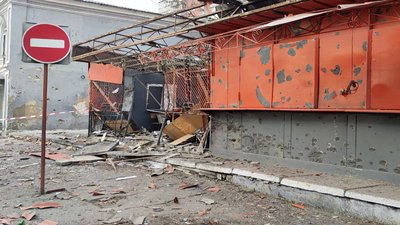 Російські війська знову обстріляли Херсон, загинули дві людини