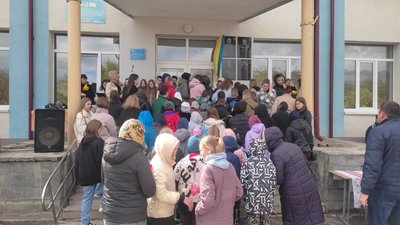 Дошки встановили на фасаді Кременецької загальноосвітньої школи І -ІІІ ступенів № 5 Дошки встановили на фасаді Кременецької загальноосвітньої школи І -ІІІ ступенів № 5