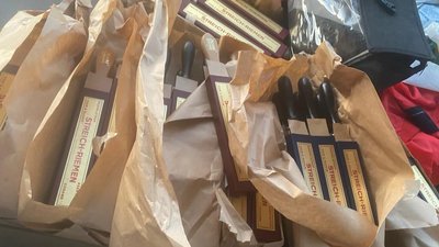 Імпортні чоловічі бритви вилучили прикордонники на КПП "Тиса" Імпортні чоловічі бритви вилучили прикордонники на КПП "Тиса"