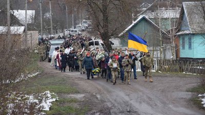 На Тернопільщині попрощалися із двома військовослужбовцями На Тернопільщині попрощалися із двома військовослужбовцями