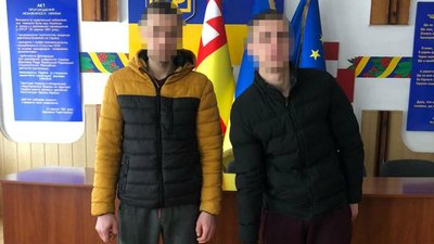 У Луцьку знайшли поцуплену скульптуру кликуна та двох крадіїв У Луцьку знайшли поцуплену скульптуру кликуна та двох крадіїв