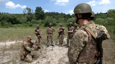 Вишкіл для військових ТРО: на Рівненщині організували навчання з базової підготовки Вишкіл для військових ТРО: на Рівненщині організували навчання з базової підготовки