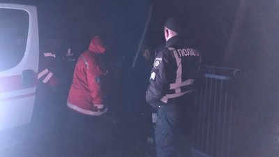 Історія одного життя. Як прикарпатські поліцейські врятували чоловіка від холодної смерті