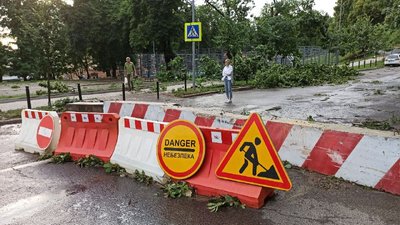 "Аварійні бригади працювали всю ніч": у Львові триває ліквідація наслідків негоди "Аварійні бригади працювали всю ніч": у Львові триває ліквідація наслідків негоди