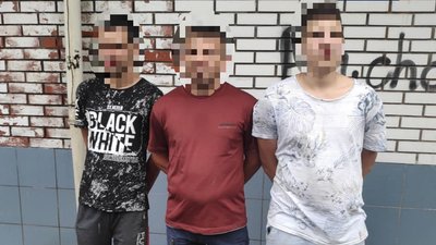 В Одесі трьох чоловіків підозрюють у спробі пограбувати банк В Одесі трьох чоловіків підозрюють у спробі пограбувати банк