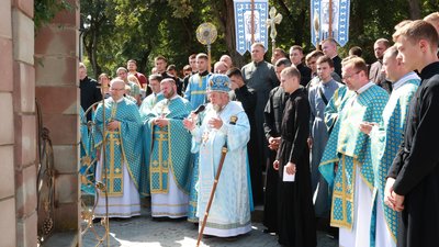 На Тернопільщині відбулася молитовна зустріч для родин загиблих бійців На Тернопільщині відбулася молитовна зустріч для родин загиблих бійців