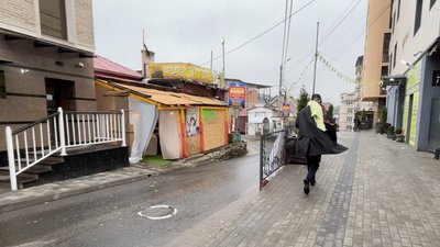 Євреї в Умані святкують Суккот і будують халабуди
