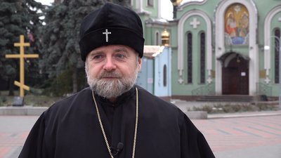 "Штучні квіти на Проводи — то прояв фальшивості почуттів": митрополит Черкаський і Чигиринський