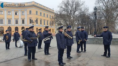 В Одесі влаштували акцію до 30-ї річниці Збройних Сил України В Одесі влаштували акцію до 30-ї річниці Збройних Сил України