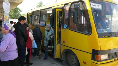Громадський транспорт в окупованому Криму повертається до звичайного режиму роботи