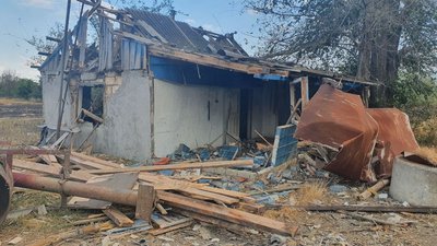 Росіяни обстріляли сільськогосподарські ангари в Одеській області. Фоторепортаж Росіяни обстріляли сільськогосподарські ангари в Одеській області. Фоторепортаж