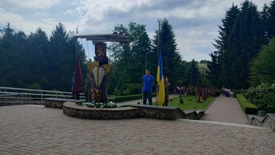 У Житомирі відкрили Алею пам’яті Десантно-штурмовим військам України У Житомирі відкрили Алею пам’яті Десантно-штурмовим військам України