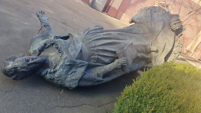 Пам'ятники "Засновникам Одеси" та Суворову перенесли до музею