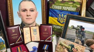 "Він був там, де був найщасливішим" — сестра десантника з Житомирщини Наталія "Він був там, де був найщасливішим" — сестра десантника з Житомирщини Наталія