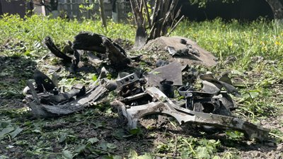 Місце авіаудару РФ по Салтівському району Харкова, 23 квітня 2024 року Місце авіаудару РФ по Салтівському району Харкова, 23 квітня 2024 року