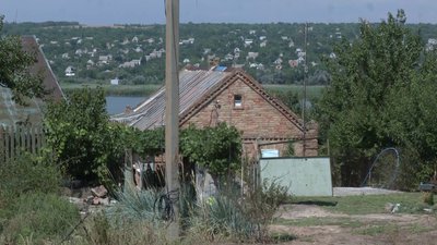 У селі Плавні на Запоріжжі, що потрапило у "сіру зону", лишаються жити 115 людей