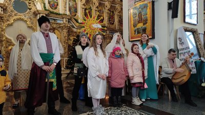 Волонтерський різдвяний вертеп влаштували у Полтаві Волонтерський різдвяний вертеп влаштували у Полтаві