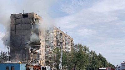 "Тепер — безхатько завдяки росіянам" — Росія атакувала багатоповерхівку у Кривому Розі. СУСПІЛЬНЕ | ВІДЕОНОВИНИ
