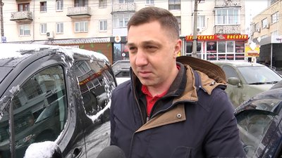 На Житомирщині розчищають дороги після снігопаду На Житомирщині розчищають дороги після снігопаду