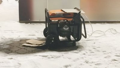 Генератори працюють на вулицях міста