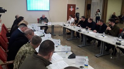 "Питання оборони будуть пріоритетні". Начальник Сумської ОВА Володимир Артюх провів першу нараду "Питання оборони будуть пріоритетні". Начальник Сумської ОВА Володимир Артюх провів першу нараду