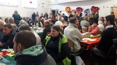 Різдвяний обід для бідних та бездомних влаштували у Франківську Різдвяний обід для бідних та бездомних влаштували у Франківську