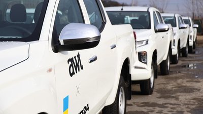 15 позашляховиків: Київщина передала автівки для сил протиповітряної оборони