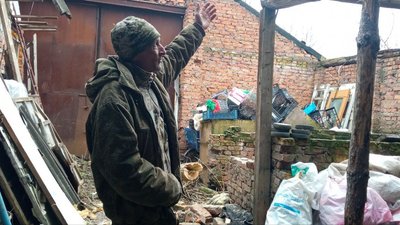 У хмельницькому центрі для диких тварин пошкоджений дах складу, де зберігають їжу