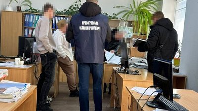 Розтрата грошей на ремонті обласної лікарні – підозра посадовиці – Кіровоградщина