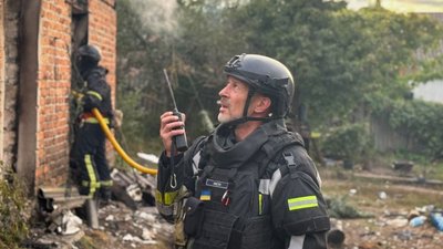 Зруйнована господарча споруда у Великому Бурлуку