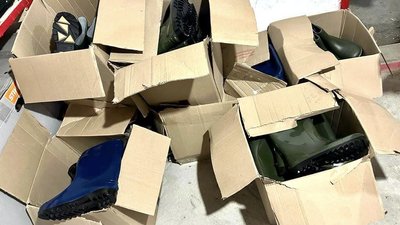 Закарпатські лісники відправили допомогу колегам-лісівникам, які захищають Україну Закарпатські лісники відправили допомогу колегам-лісівникам, які захищають Україну