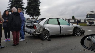 У ДТП за участі трьох авто під Луцьком травмувалася 18-річна дівчина У ДТП за участі трьох авто під Луцьком травмувалася 18-річна дівчина