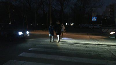 Як запоріжцям убезпечити себе на дорогах в темний час доби — пояснює поліція