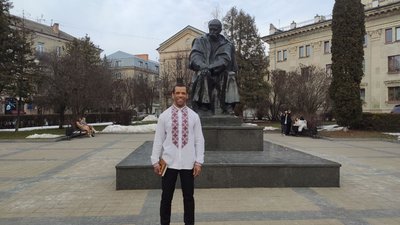 Бразилець на Тернопільщині вивчає творчість Тараса Шевченка Бразилець на Тернопільщині вивчає творчість Тараса Шевченка