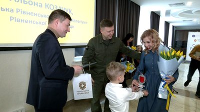 "Знайти їхню суперсилу": переможниця конкурсу "Учитель року — 2023" з Рівного розповіла, чому навчає першокласників "Знайти їхню суперсилу": переможниця конкурсу "Учитель року — 2023" з Рівного розповіла, чому навчає першокласників