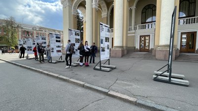 The war is not over yet»: у Полтаві презентували виставку про злочини Росії проти журналістів The war is not over yet»: у Полтаві презентували виставку про злочини Росії проти журналістів