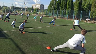 У Житомирі 30 дітей, які постраждали внаслідок війни, стали першими учасниками проєкту психологічної підтримки "Поруч" У Житомирі 30 дітей, які постраждали внаслідок війни, стали першими учасниками проєкту психологічної підтримки "Поруч"