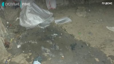 У Рівному безхатьки, гріючись у підвалі, влаштували пожежу У Рівному безхатьки, гріючись у підвалі, влаштували пожежу